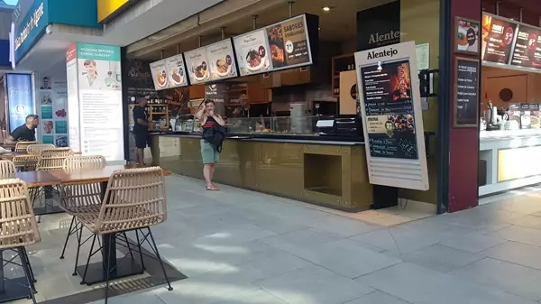 Algarve Shopping Gastronomie, Restaurants Guia, portugiesische Spezialitäten Algarve, Food Court Algarve, Guia Essen