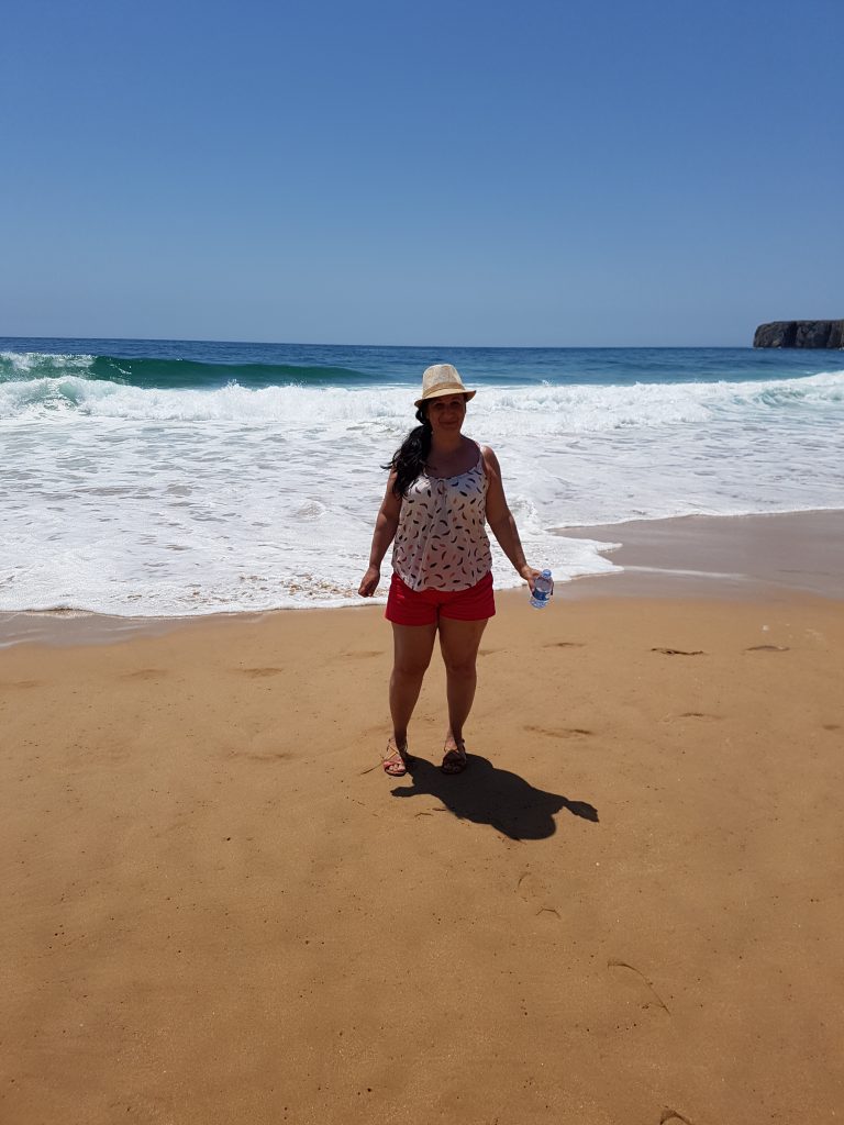 Fernanda am Praia da Mareta
