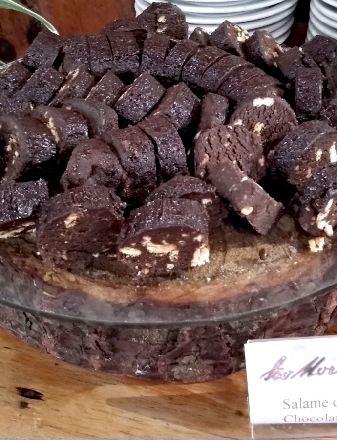 Salame de Chocolate- beliebte portugiesische Süßigkeit