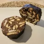Salame de Chocolate, portugiesisches Dessert, Schokoladensalami, portugiesische Süßspeise