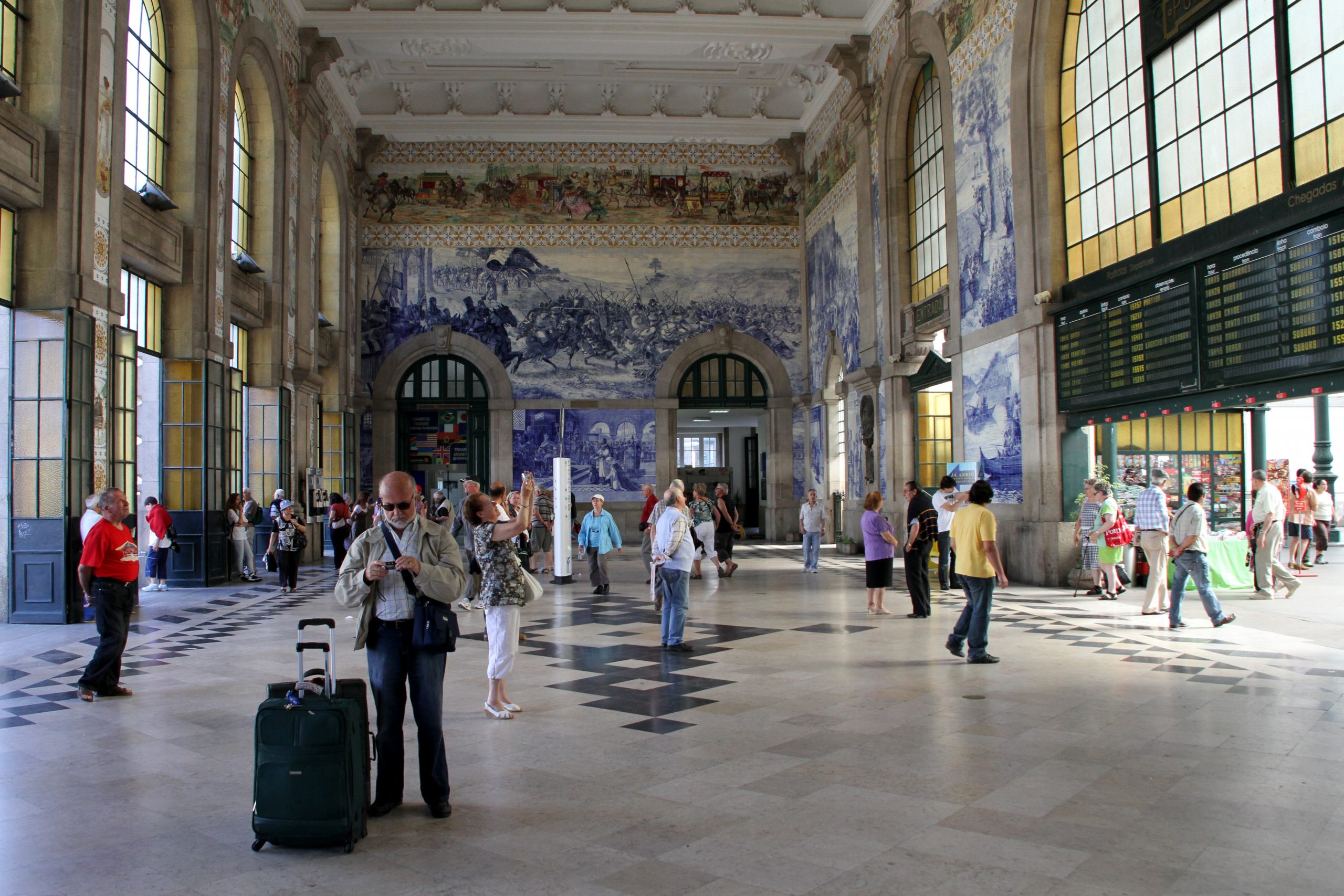 Bahnhof São Bento, Azulejos Porto, São Bento Geschichte, Porto Sehenswürdigkeiten